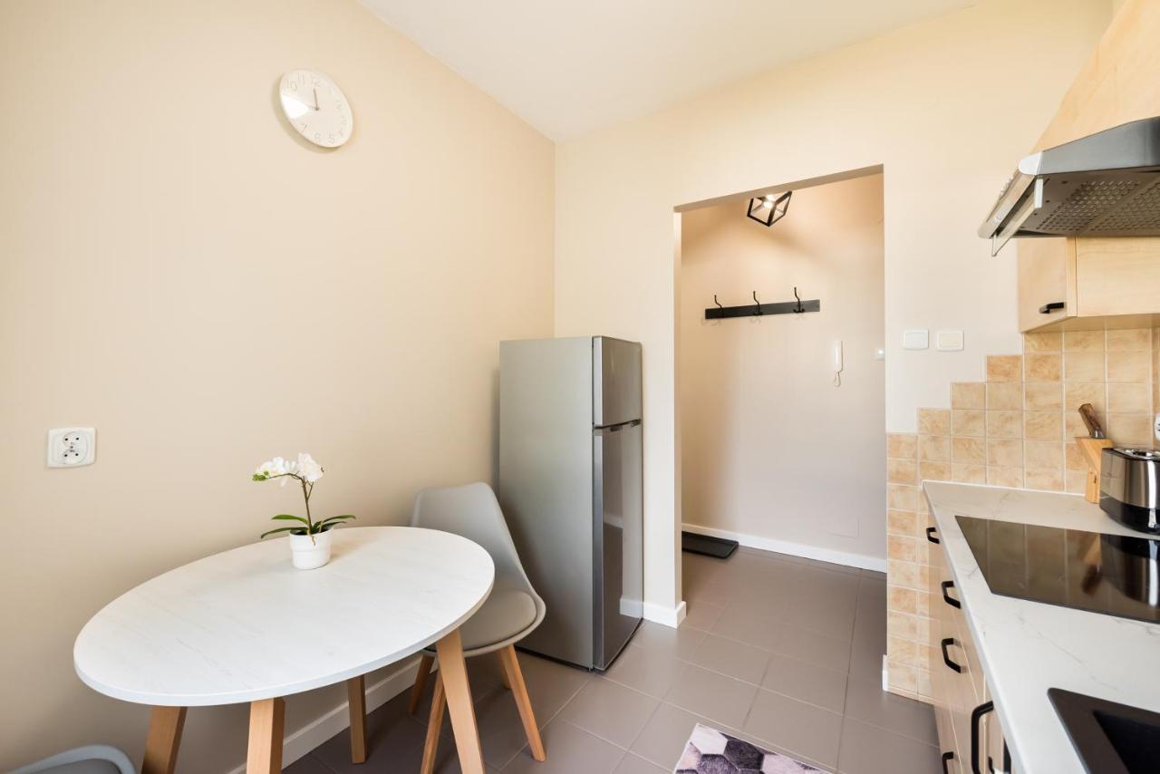 Ursus Pleasant Apartment Warschau